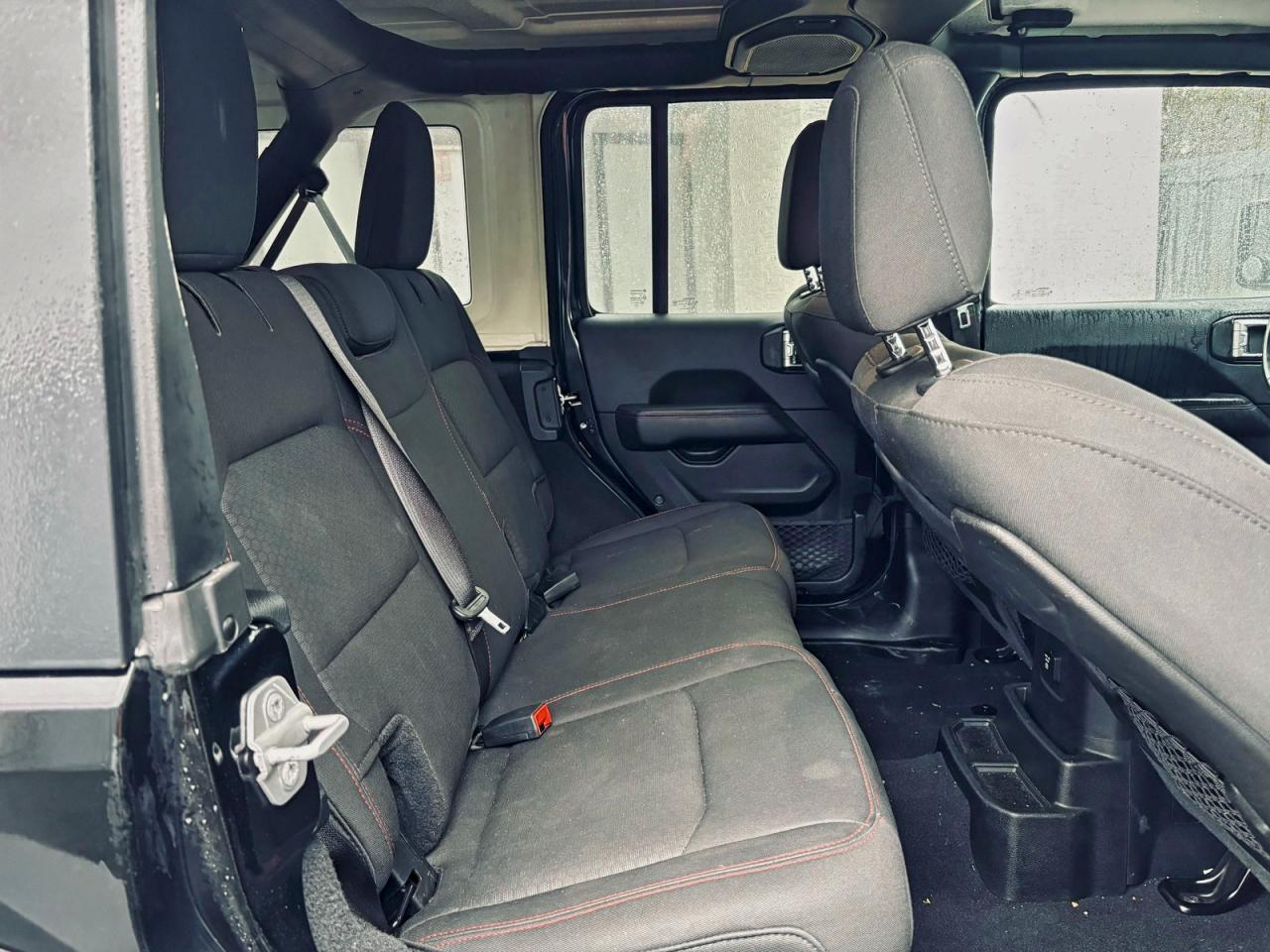 Jeep Wrangler Rubicon Image 5