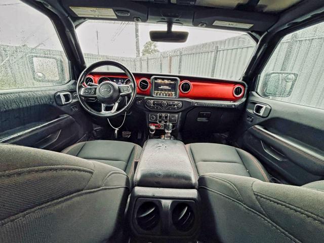 Jeep Wrangler Rubicon Image 12