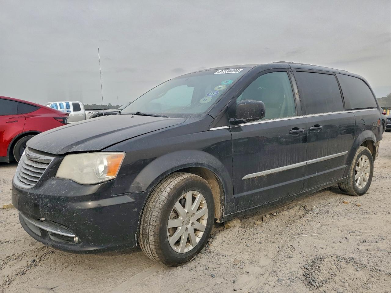 Chrysler Minivan Touring Image 1