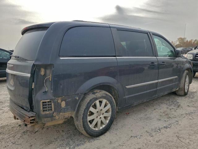 Chrysler Minivan Touring Image 4