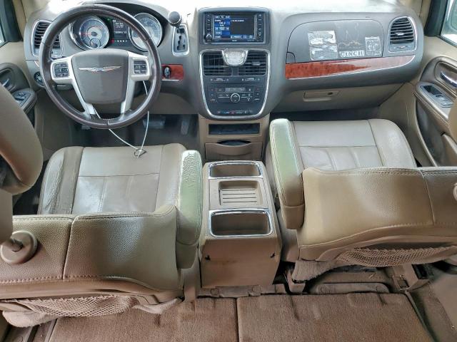 Chrysler Minivan Touring Image 7