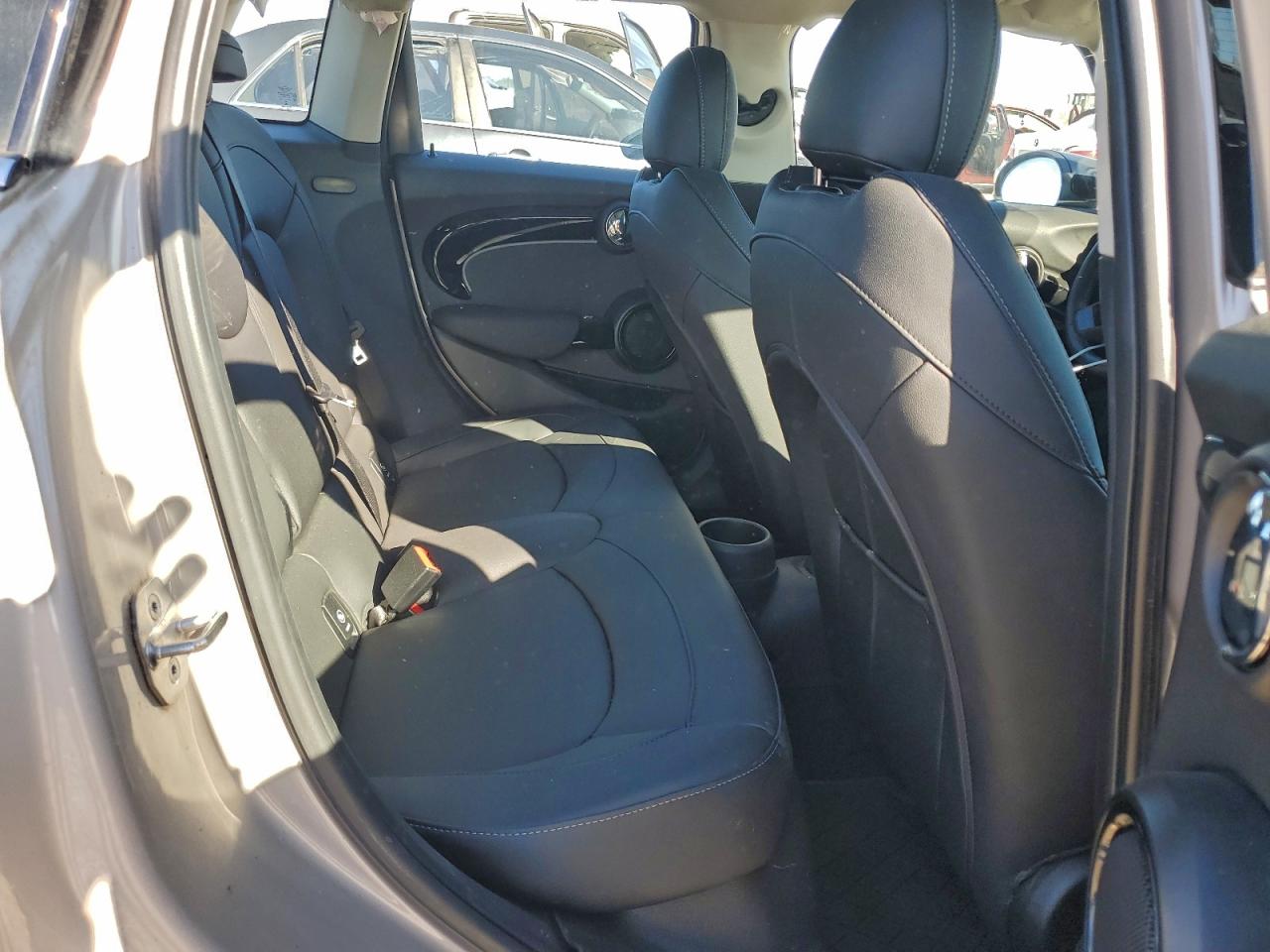 MINI Cooper S Image 10