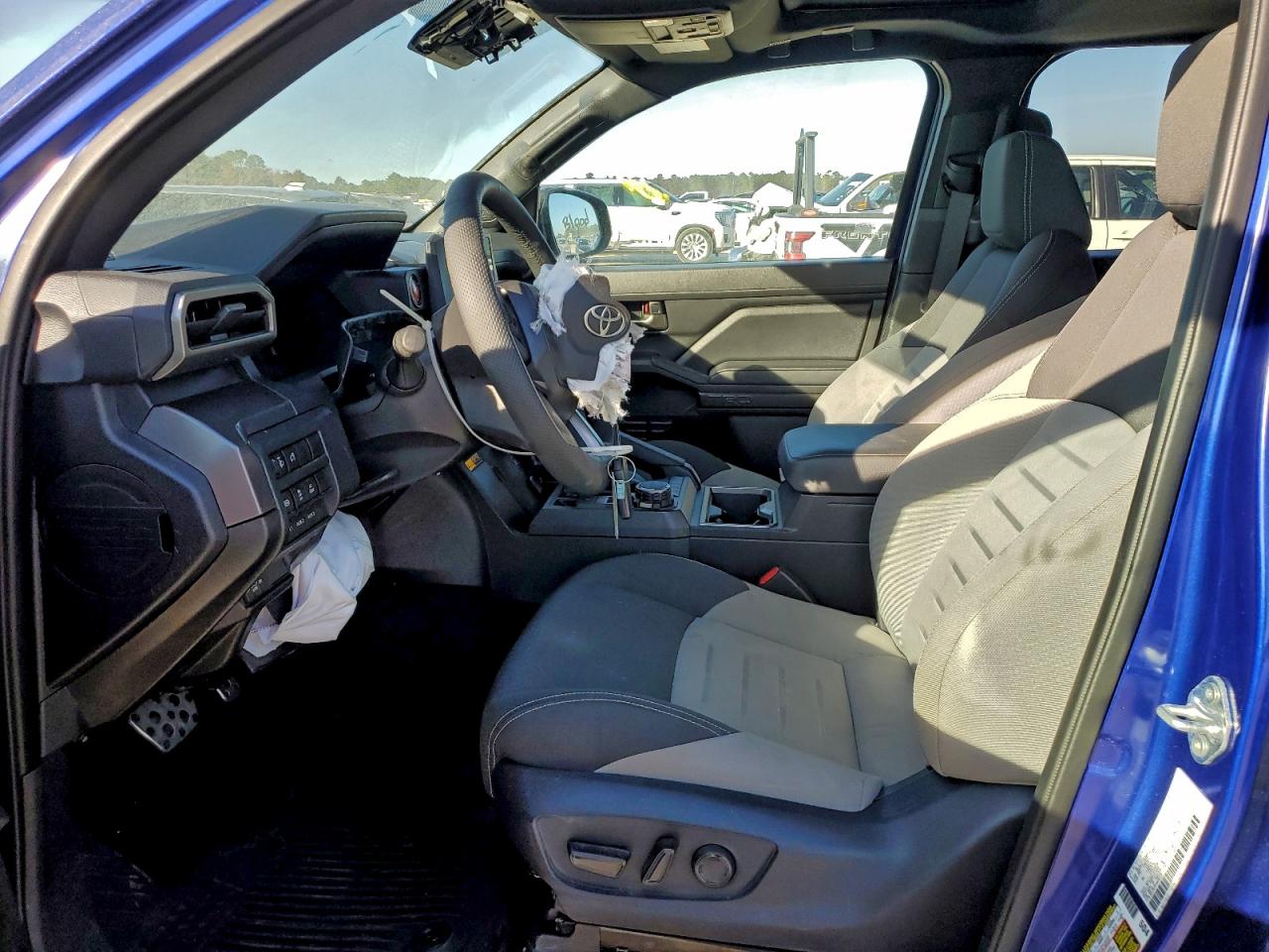 Toyota Tacoma Double Cab Image 2