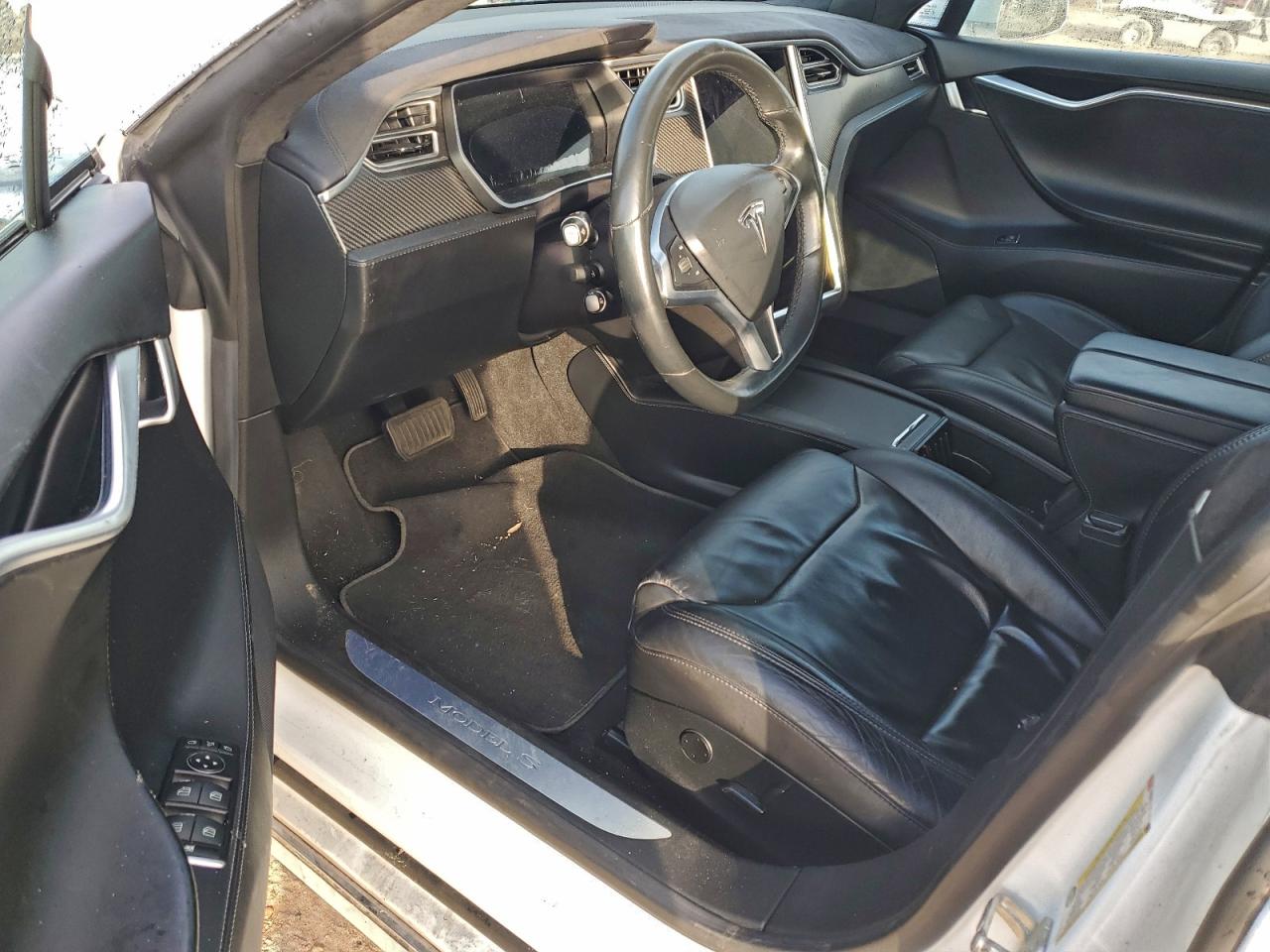 Tesla Model S Image 7