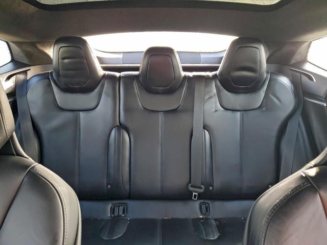 Tesla Model S Image 8