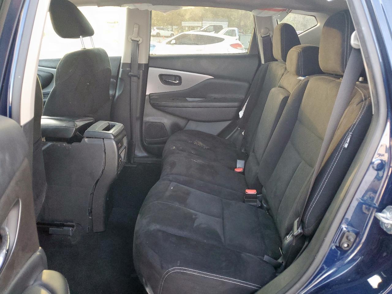 Nissan Murano S Image 2