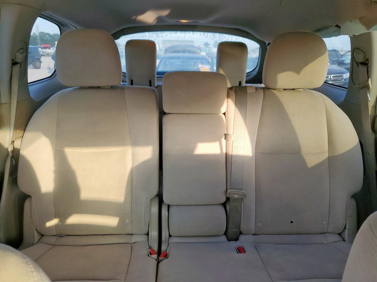 Nissan Pathfinder S Image 5