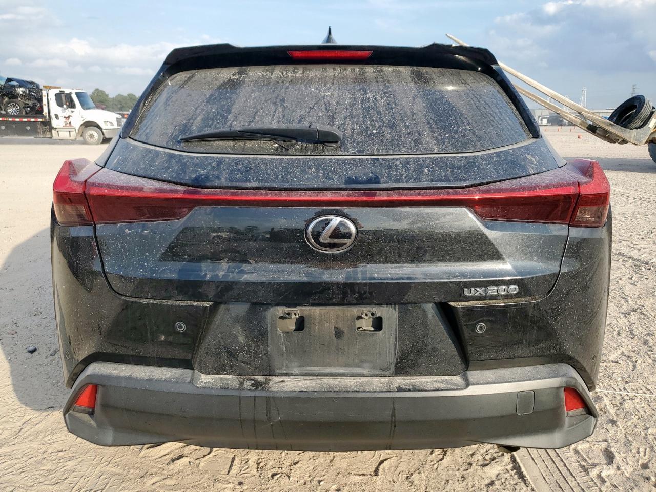 Lexus Ux 200 Image 8