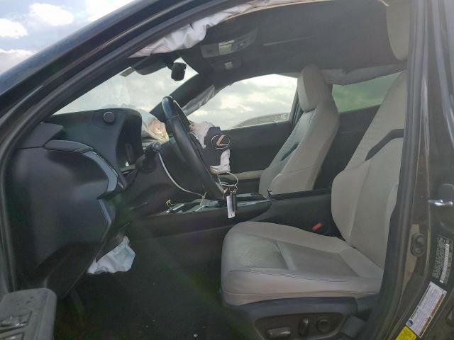 Lexus Ux 200 Image 4