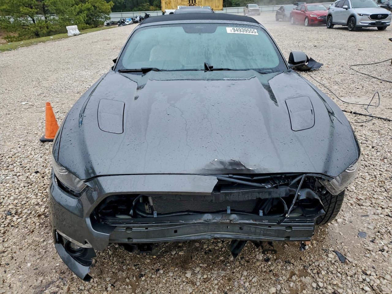 Ford Mustang Gt Image 3