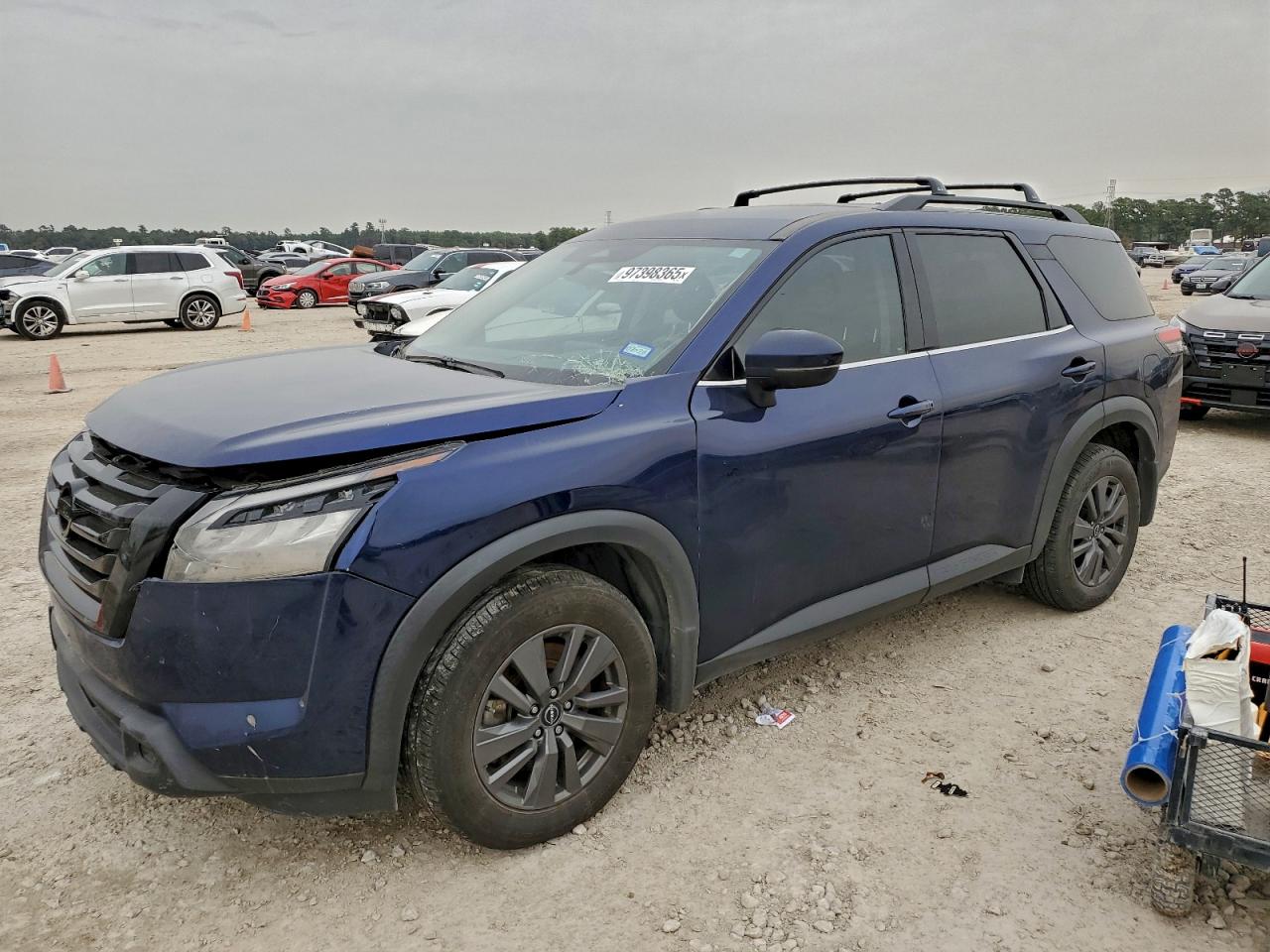 Nissan Pathfinder Sv Image 1