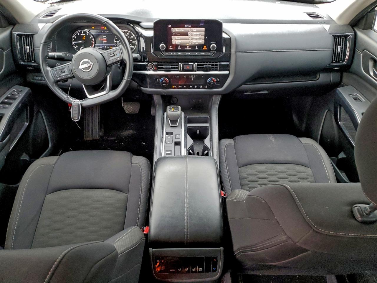 Nissan Pathfinder Sv Image 5