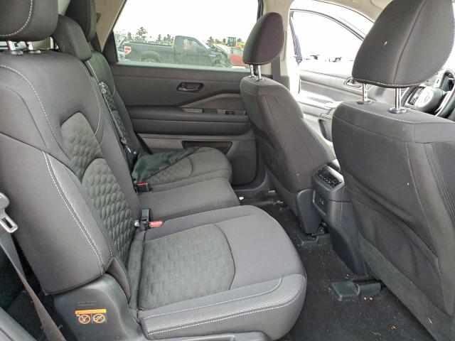 Nissan Pathfinder Sv Image 8