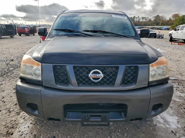 Nissan Titan Xe Image 12