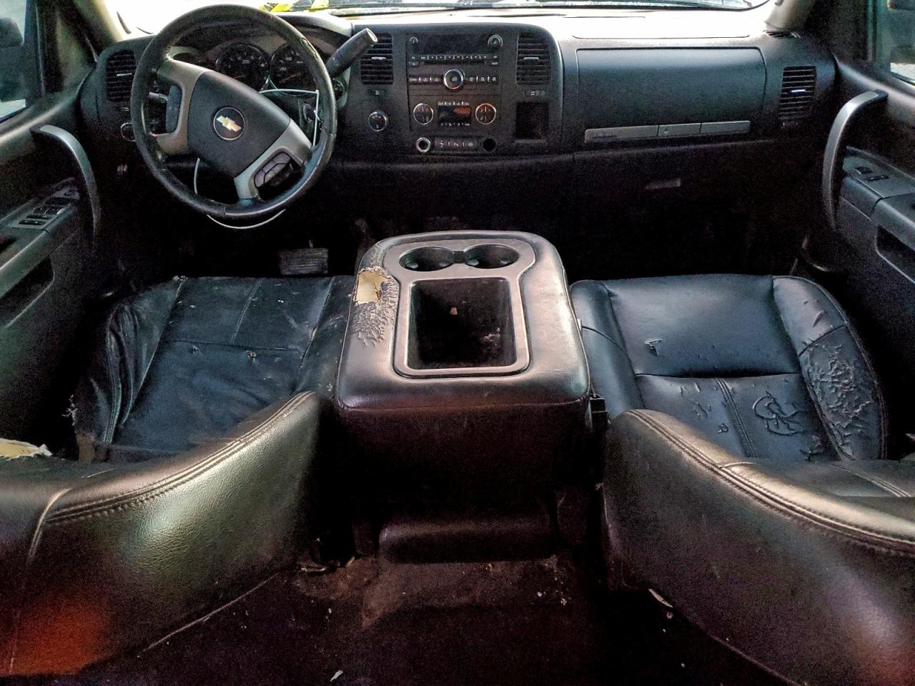 Chevrolet Silverado K3500 Lt Image 9