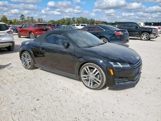 Audi TT Image 12