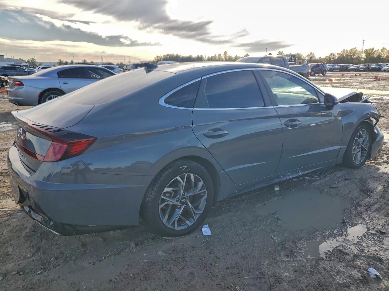 Hyundai SONATA Sel Image 9