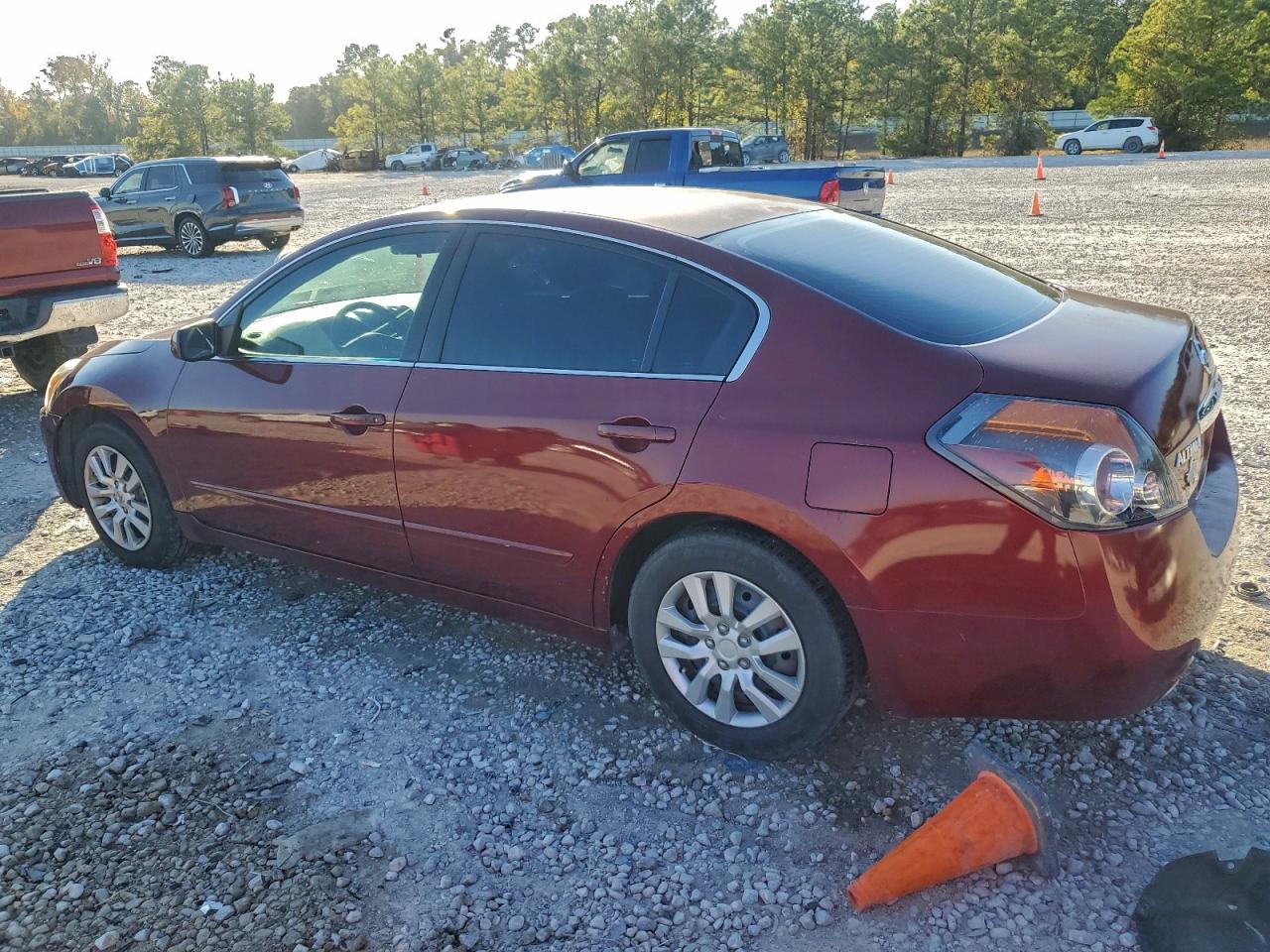 Nissan Altima Base Image 3