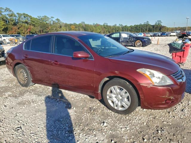 Nissan Altima Base Image 2