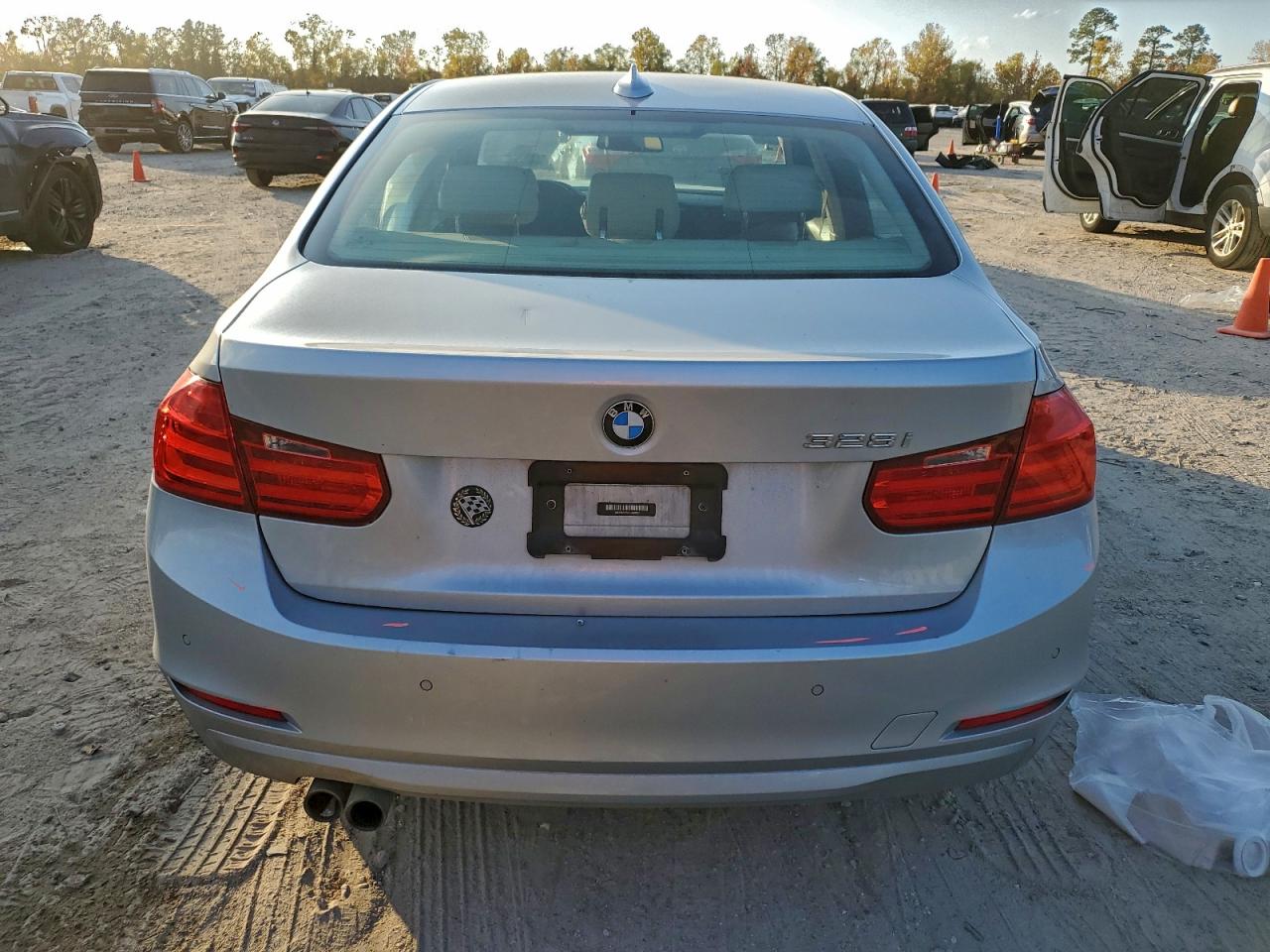 BMW 3 Series I Image 11