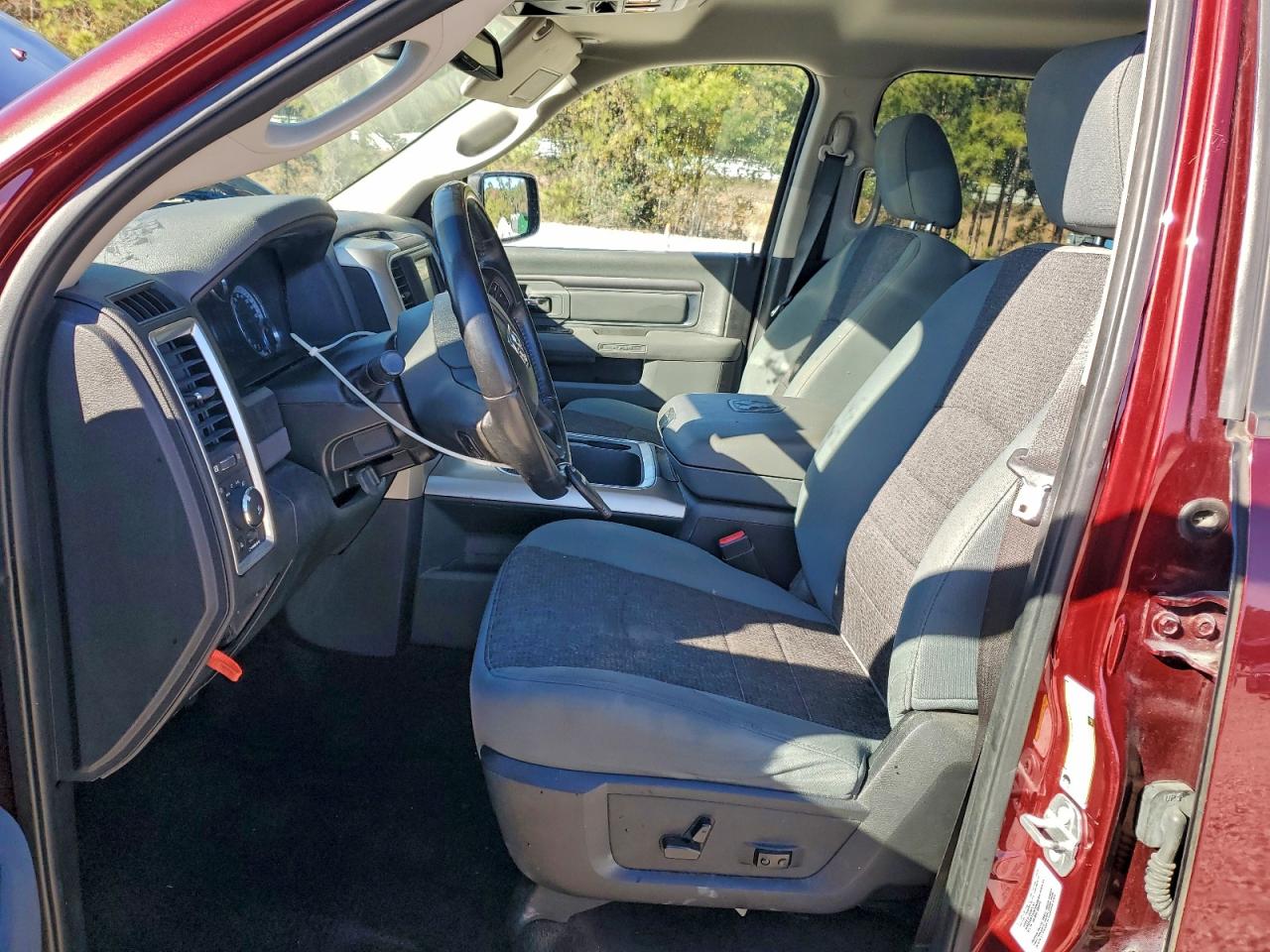 Ram 1500 Slt Image 9