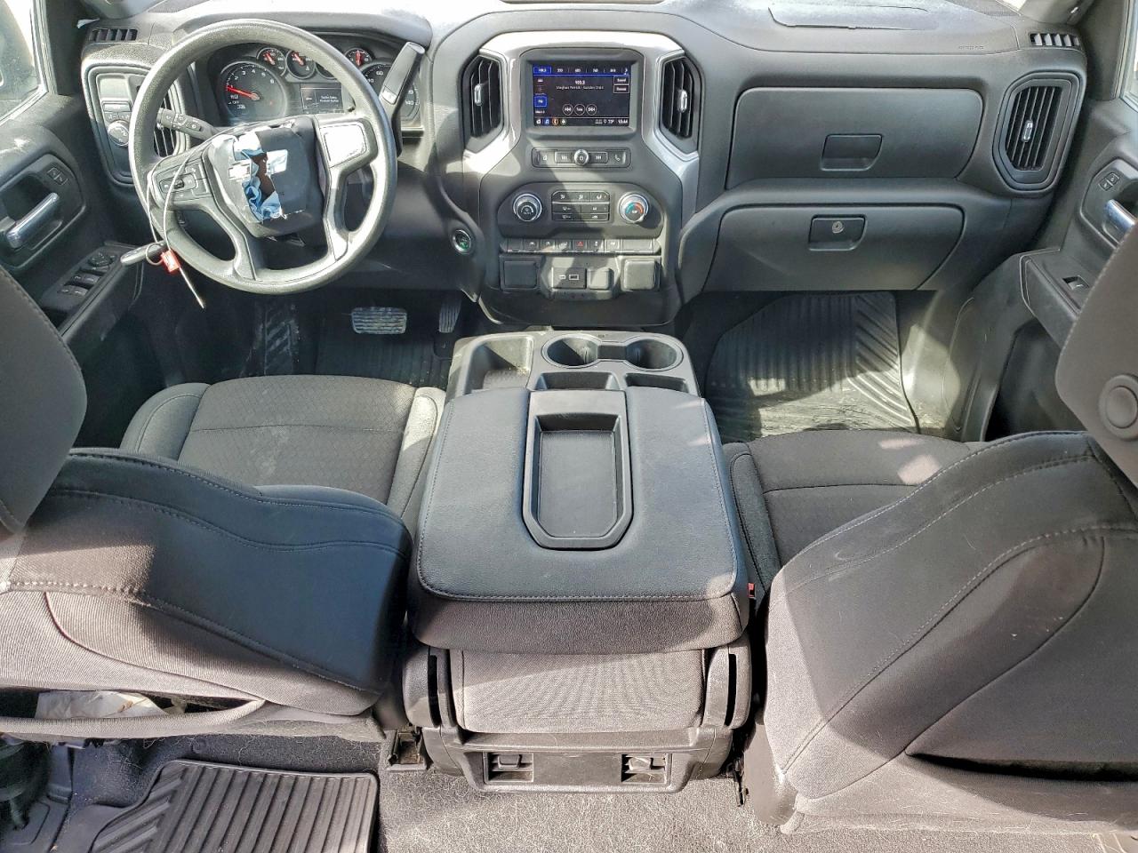 Chevrolet Silverado C1500 Custom Image 7