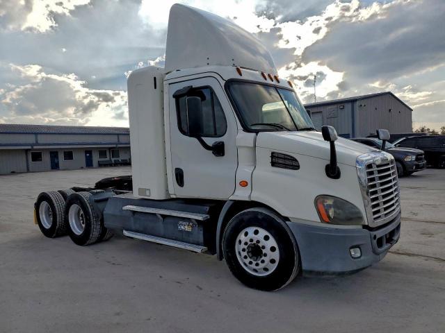  Salvage Freightliner Cascadia