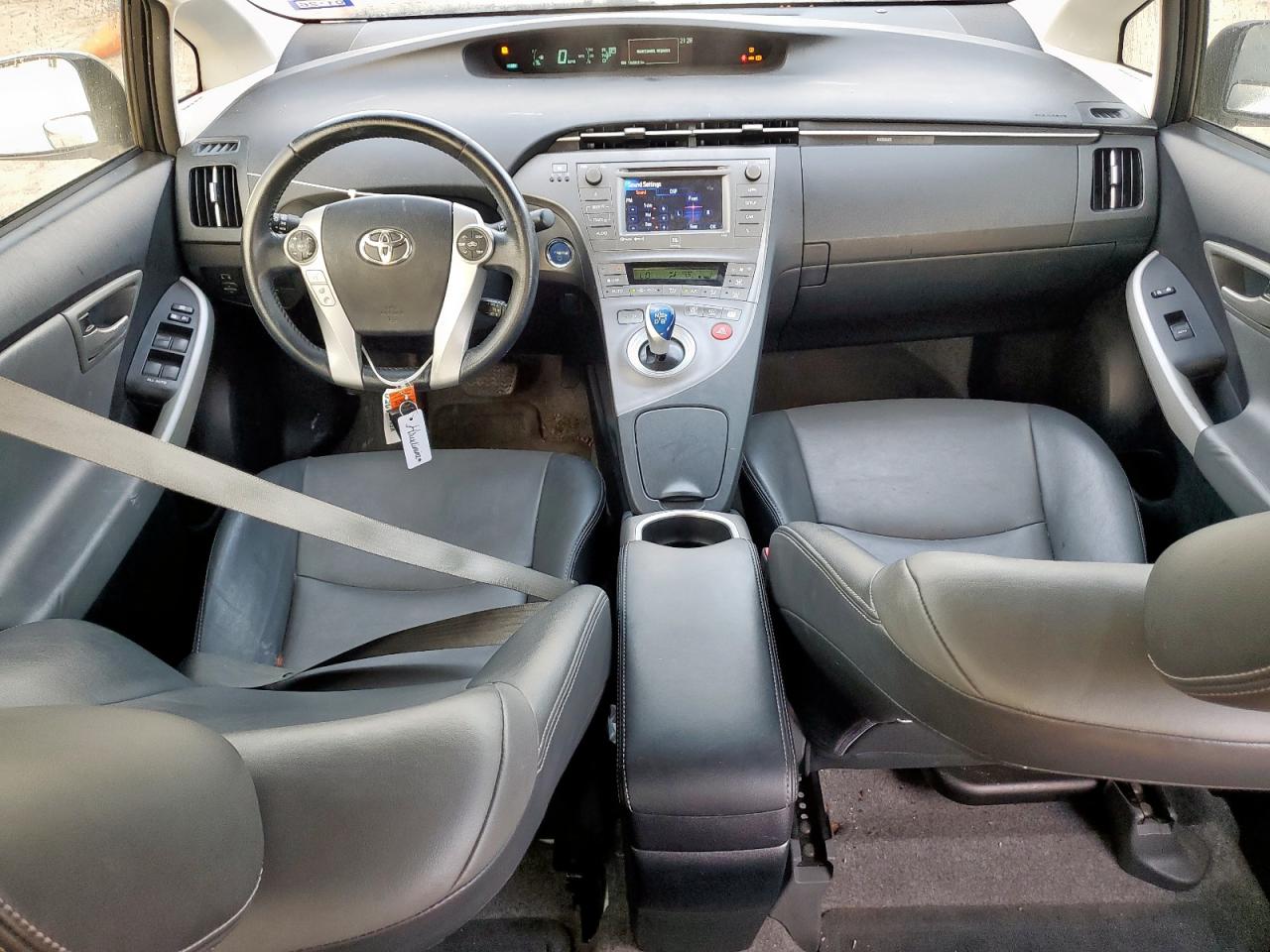 Toyota Prius Image 7