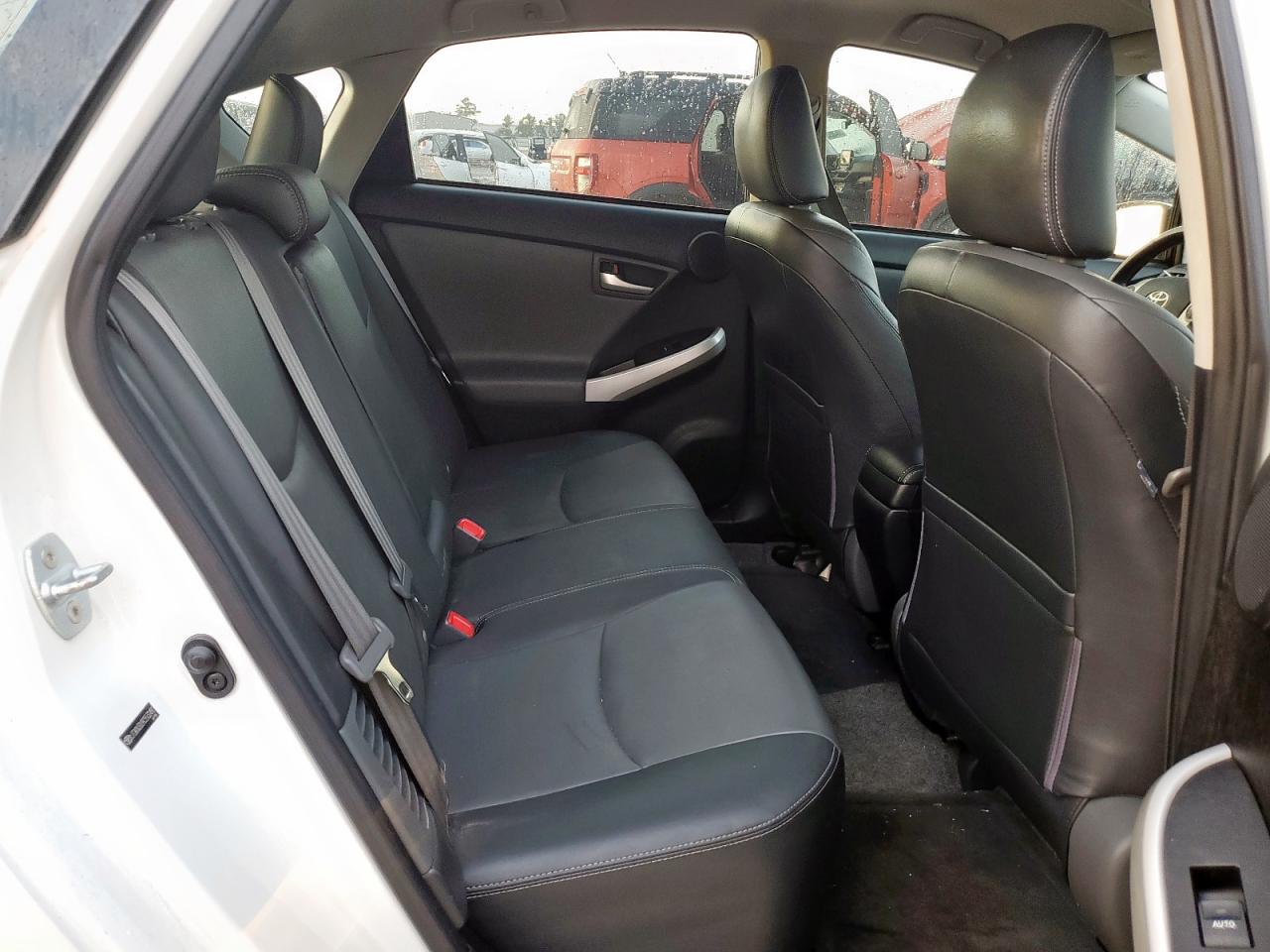 Toyota Prius Image 9