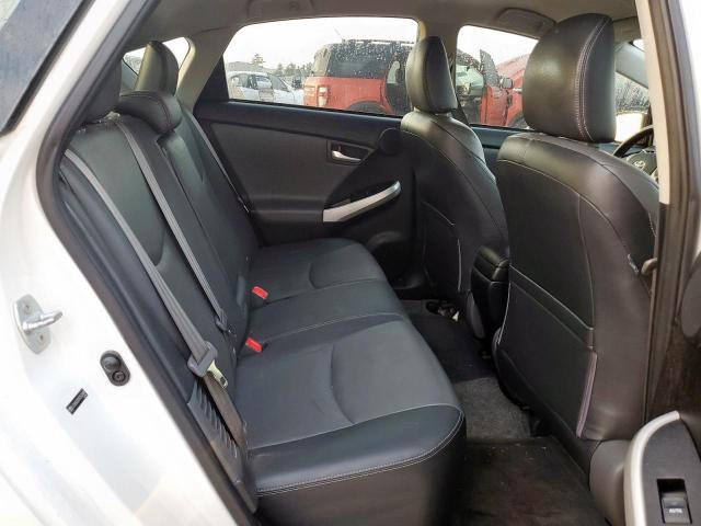 Toyota Prius Image 9