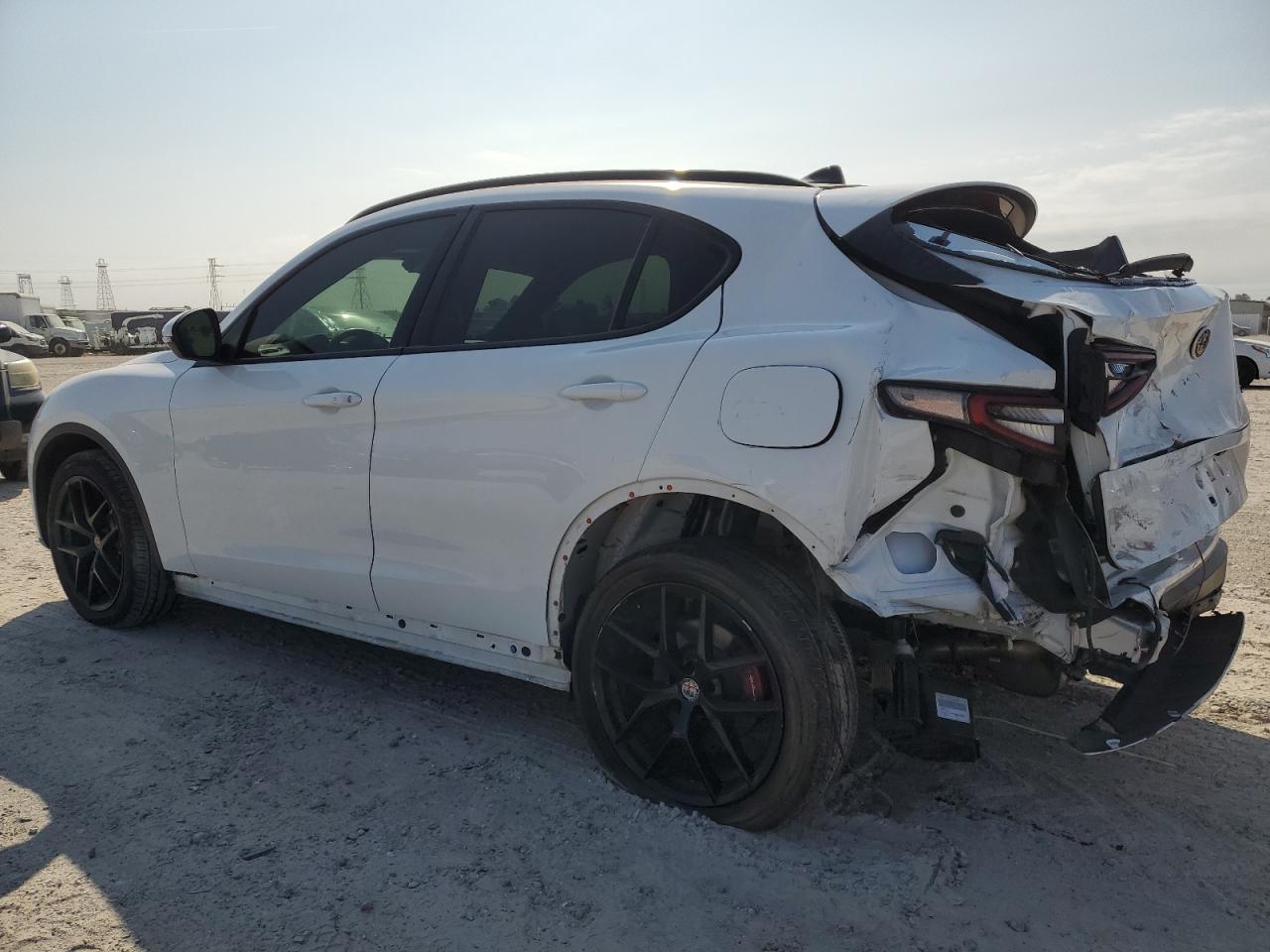 Alfa Romeo Stelvio Ti Image 5