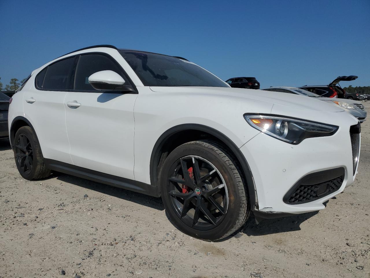 Alfa Romeo Stelvio Ti Image 4