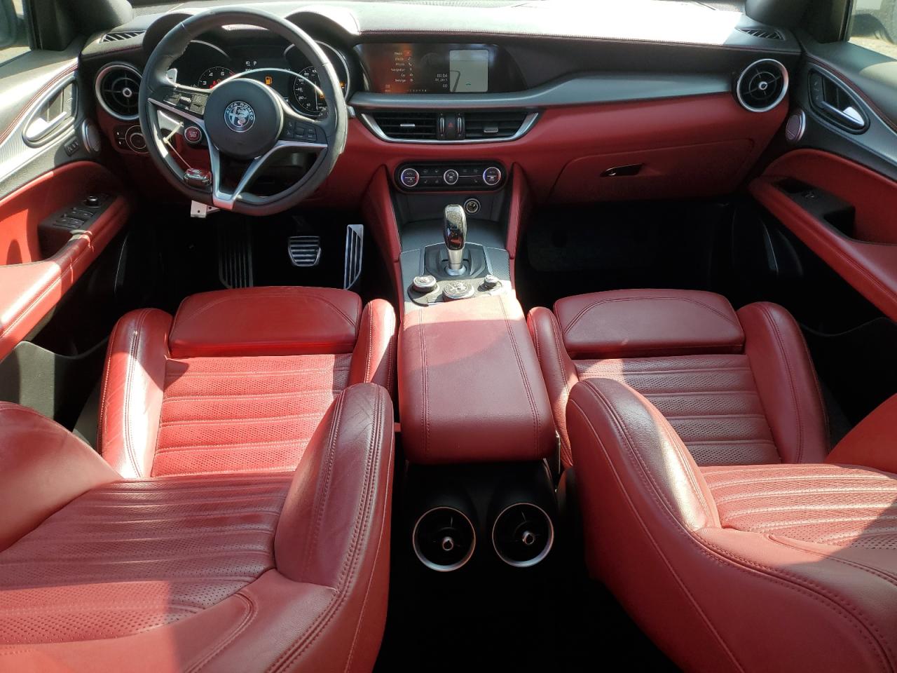 Alfa Romeo Stelvio Ti Image 13