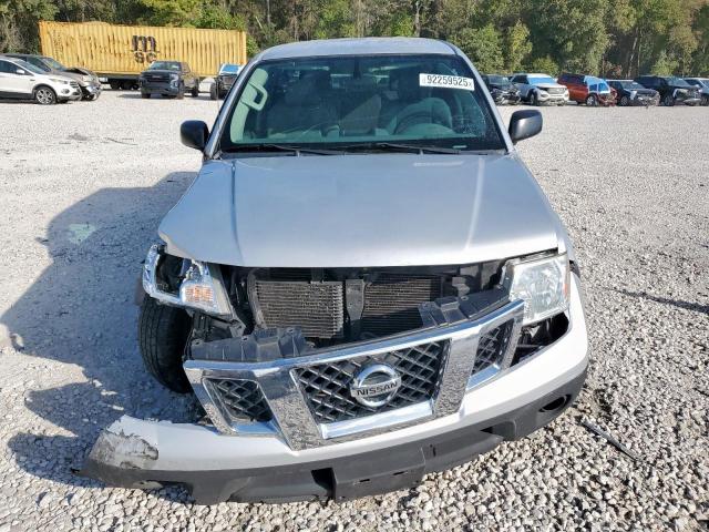 Nissan Frontier S Image 2