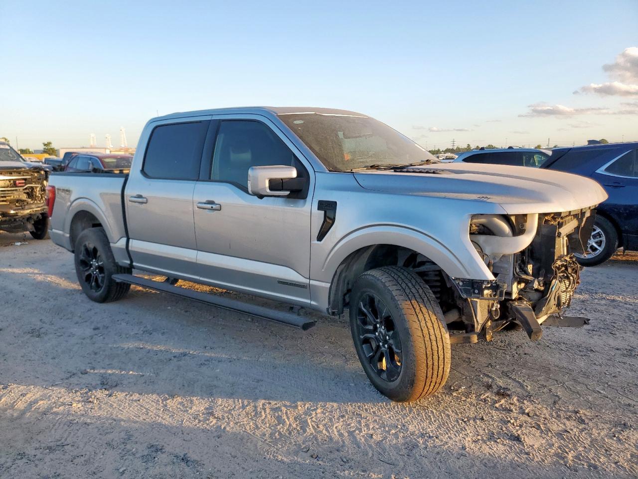 Ford F-150 Supercrew Image 4