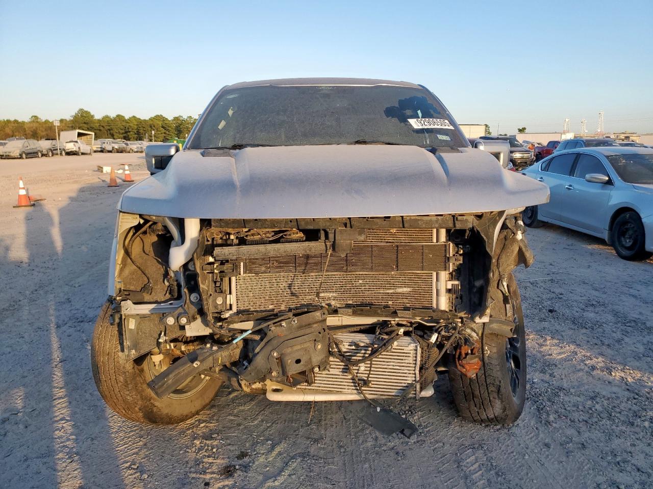 Ford F-150 Supercrew Image 5