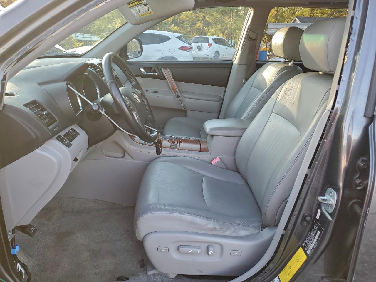 Toyota Highlander Limited Image 14