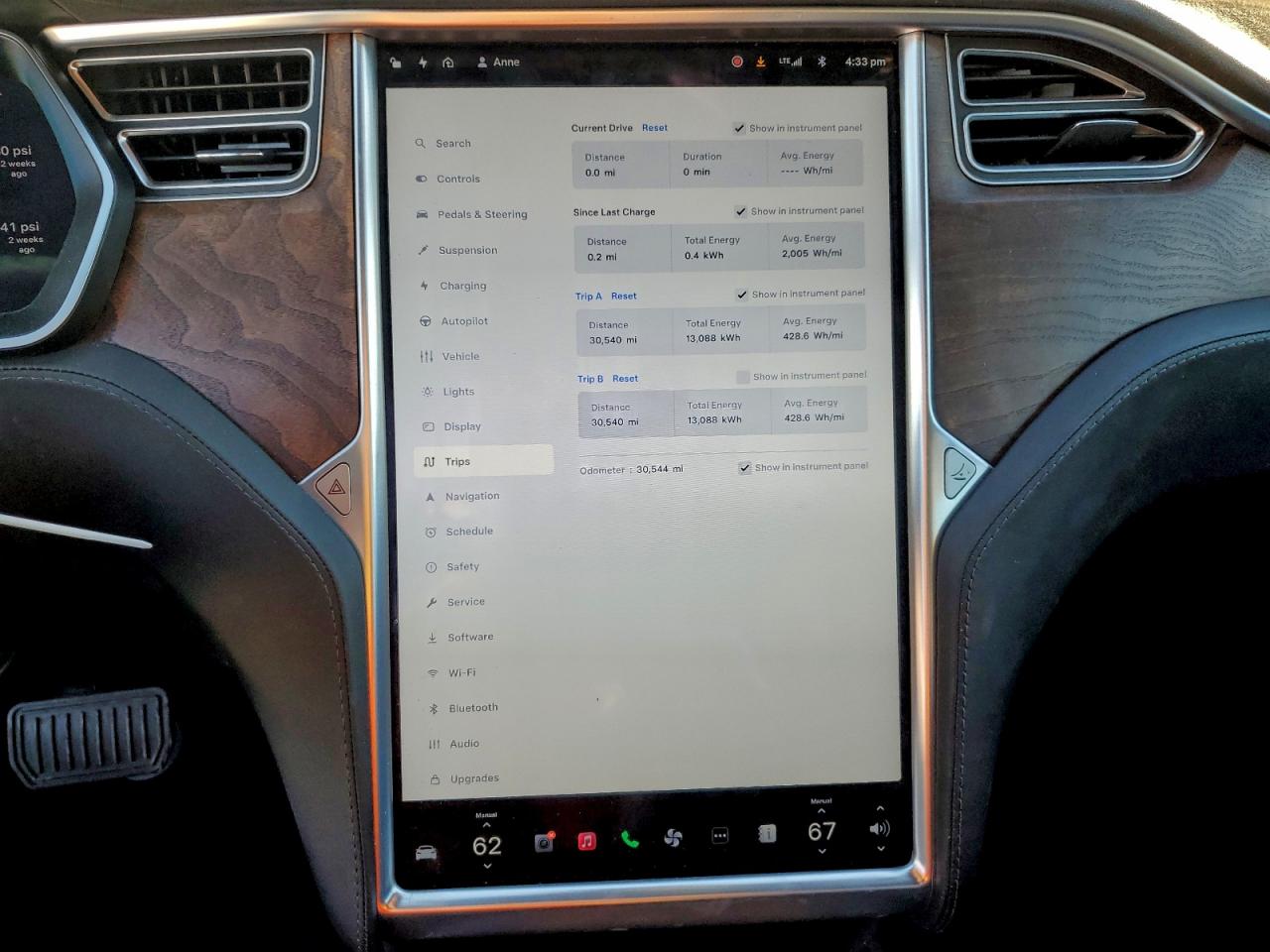 Tesla Model S Image 6
