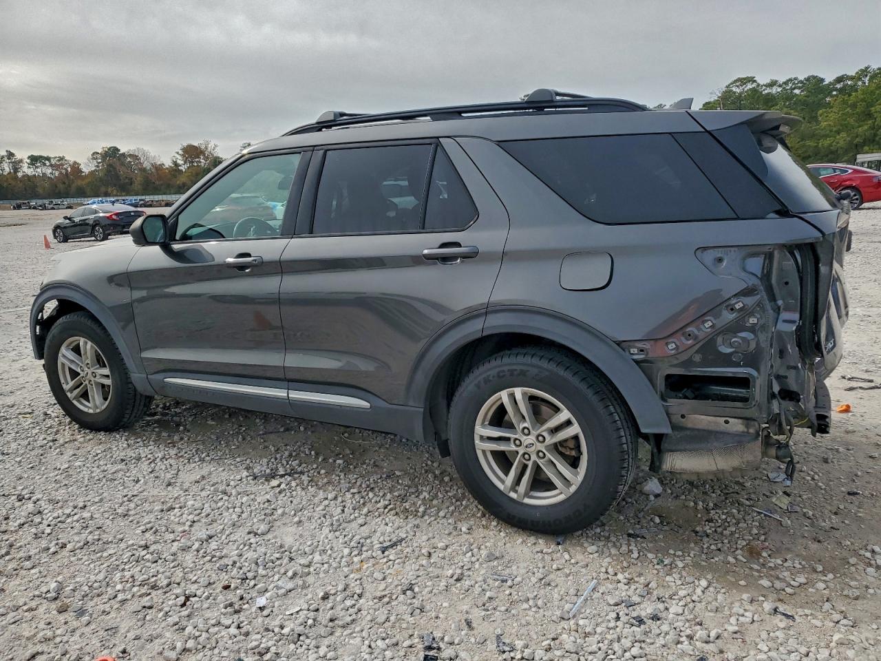 Ford Explorer Xlt Image 11