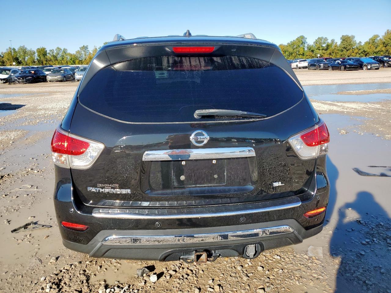 Nissan Pathfinder S Image 11