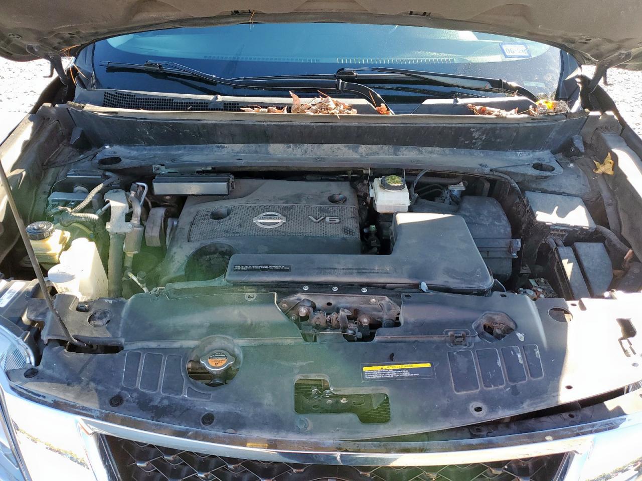 Nissan Pathfinder S Image 8