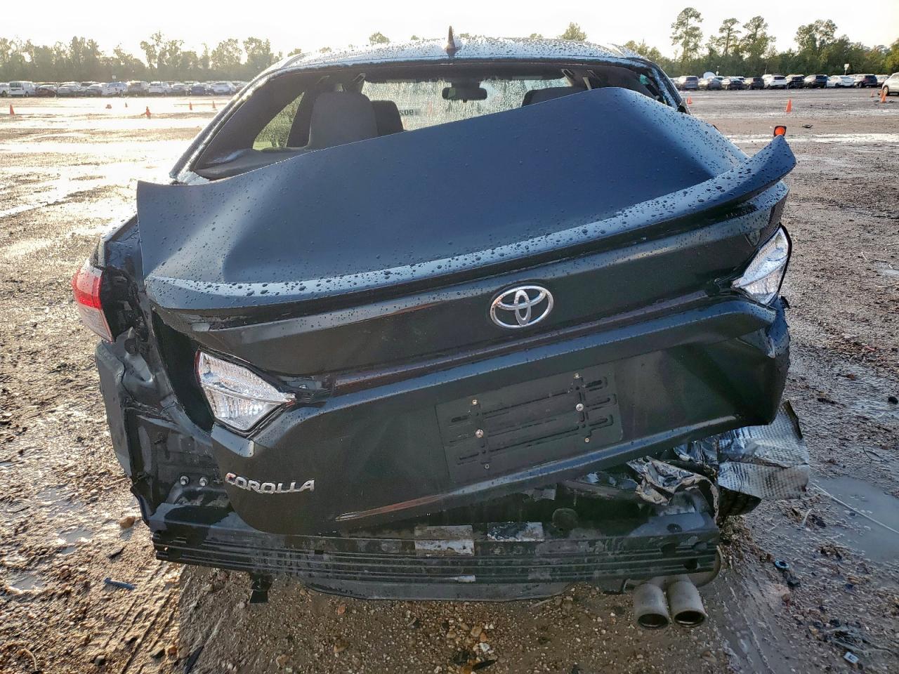 Toyota Corolla Se Image 13