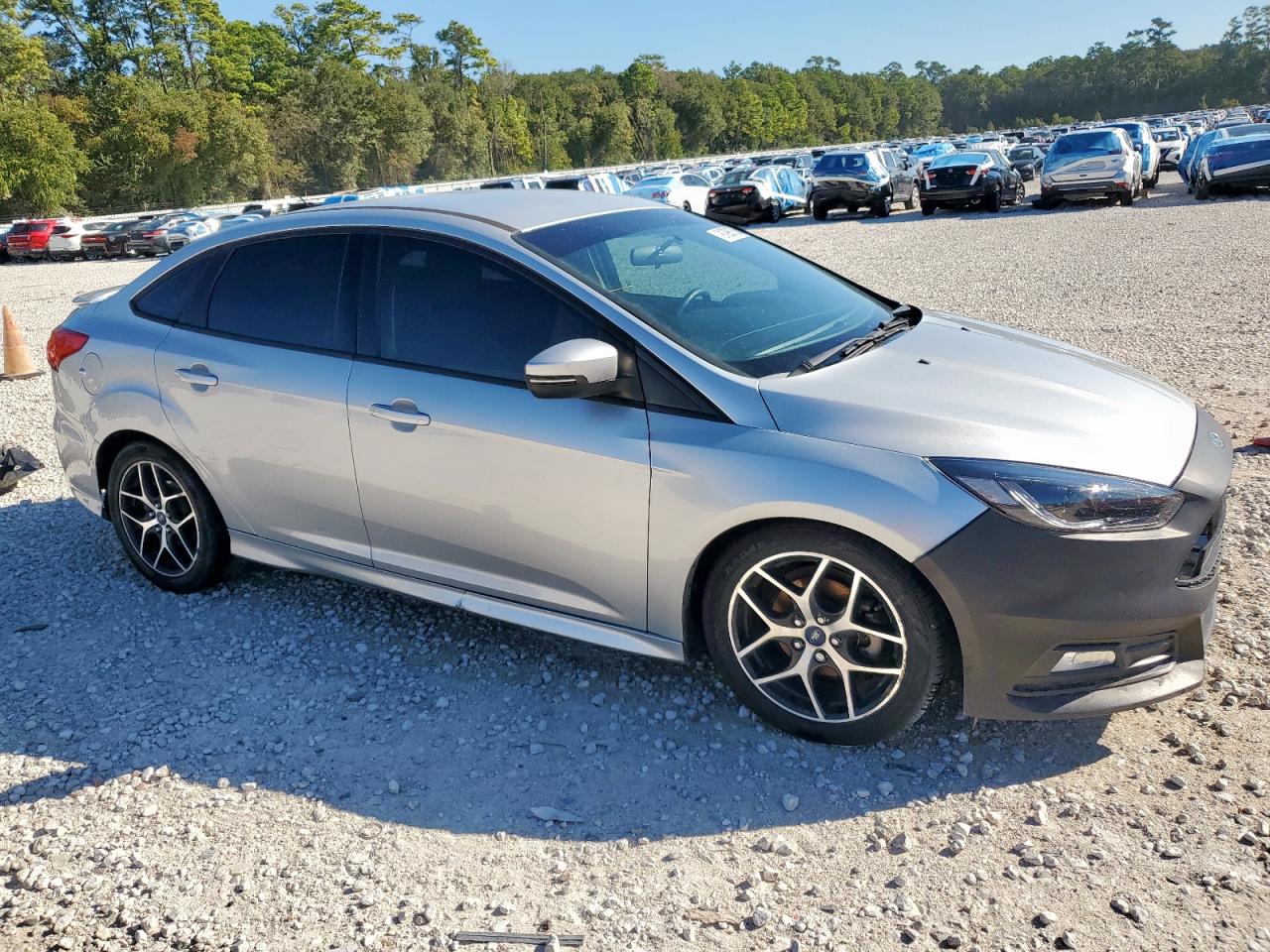 Ford Focus Se Image 5
