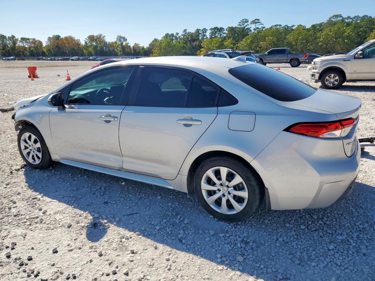 Toyota Corolla Le Image 12