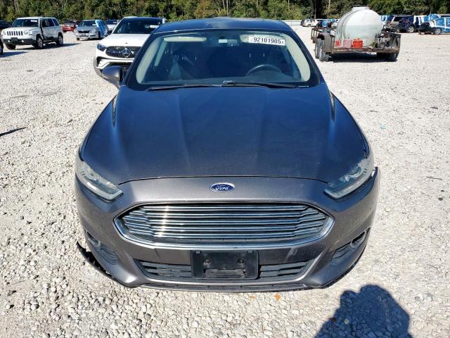 Ford Fusion Se Image 7