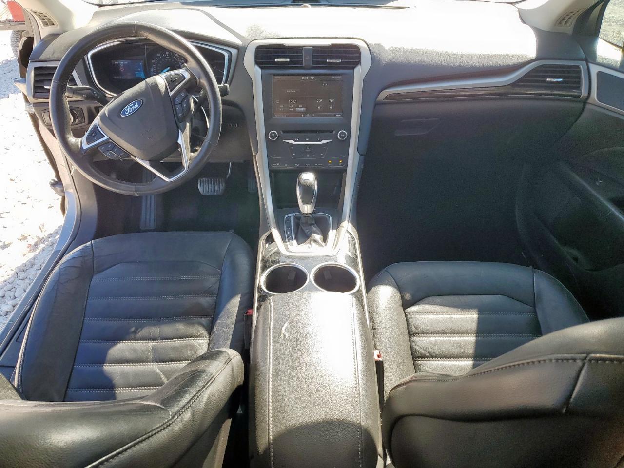 Ford Fusion Se Image 9