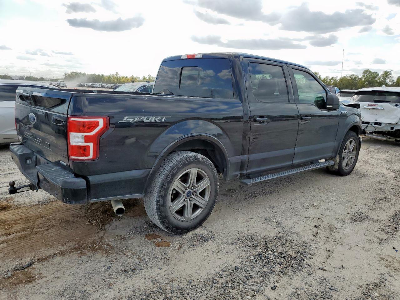 Ford F-150 Supercrew Image 10