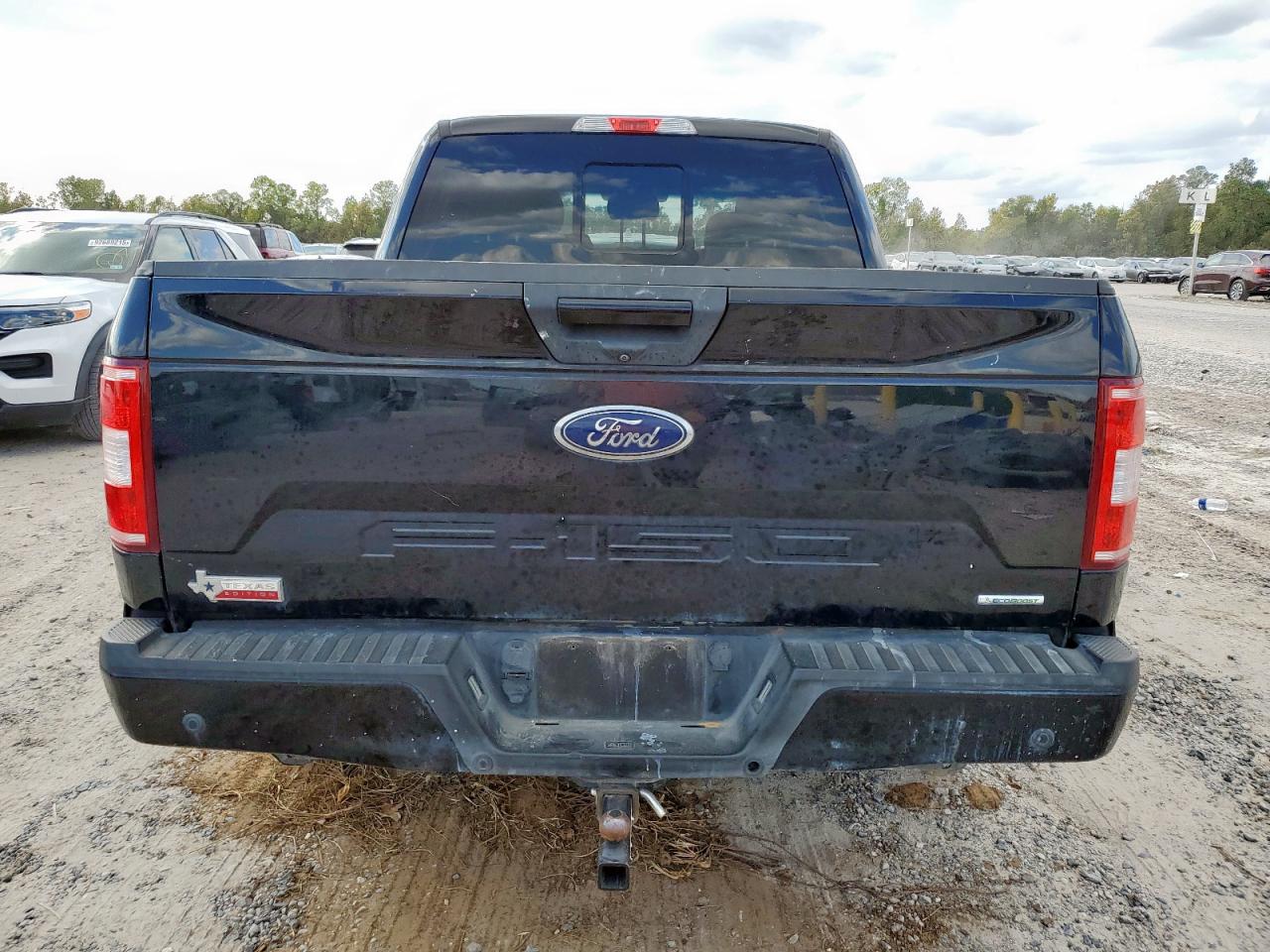 Ford F-150 Supercrew Image 9