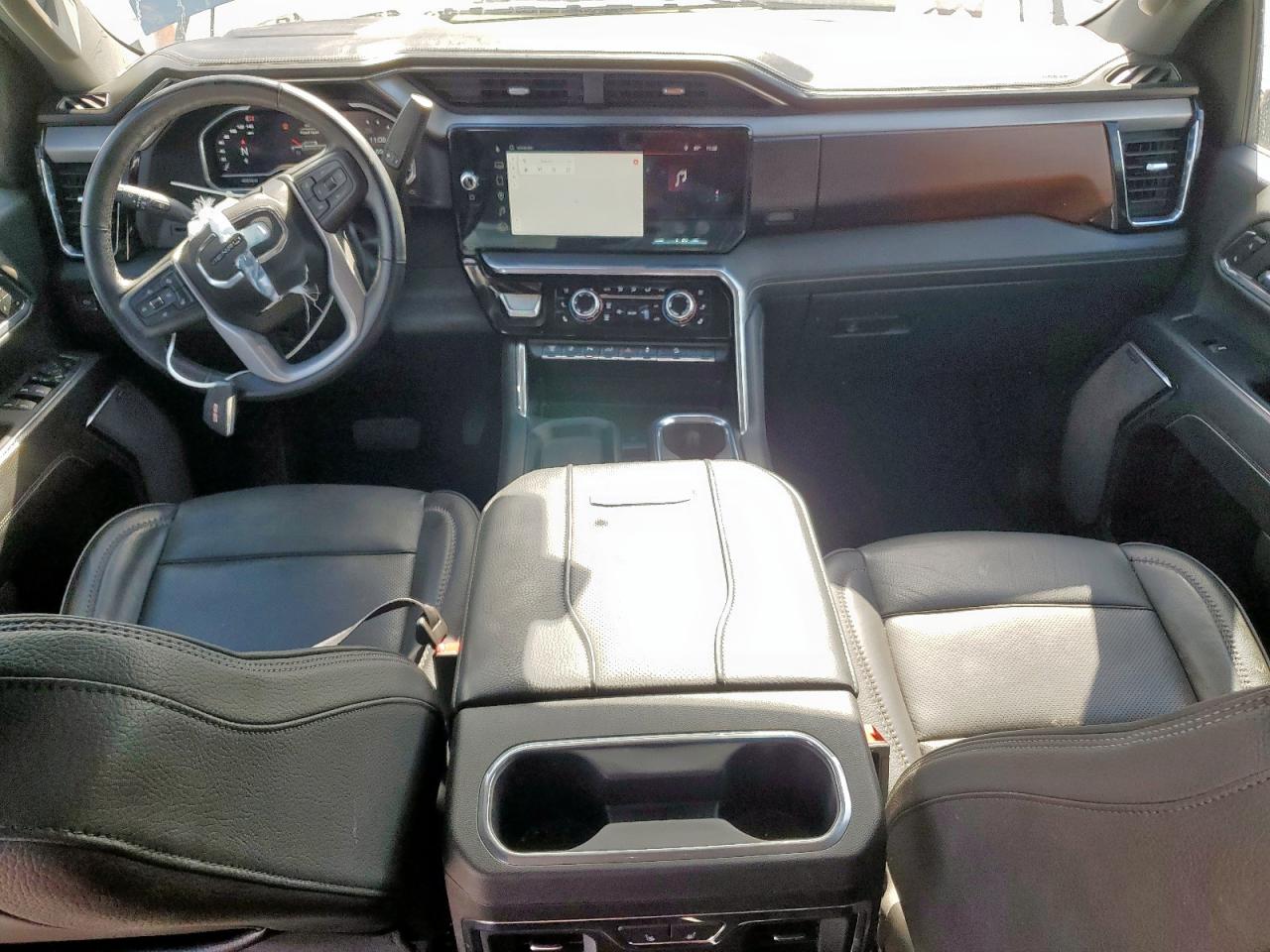 GMC Sierra K2500 Denali Image 10