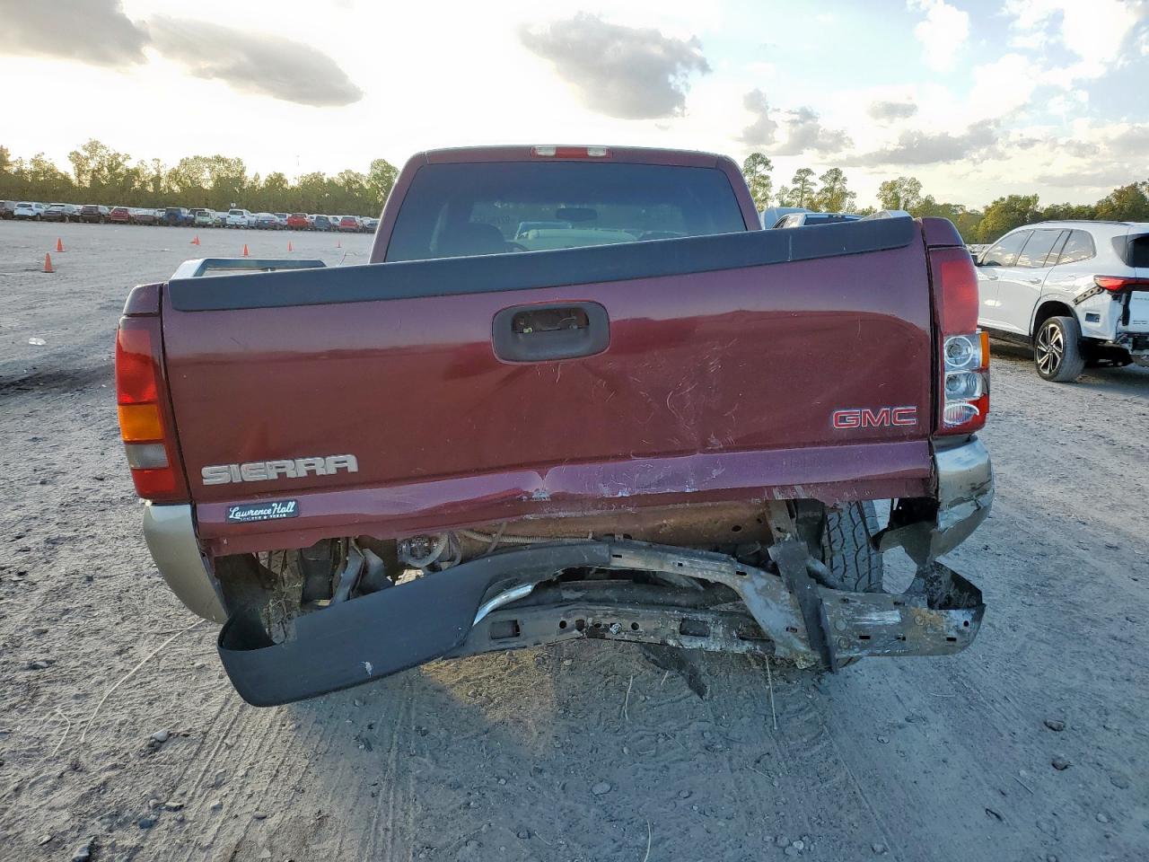 GMC Sierra C1500 Image 10